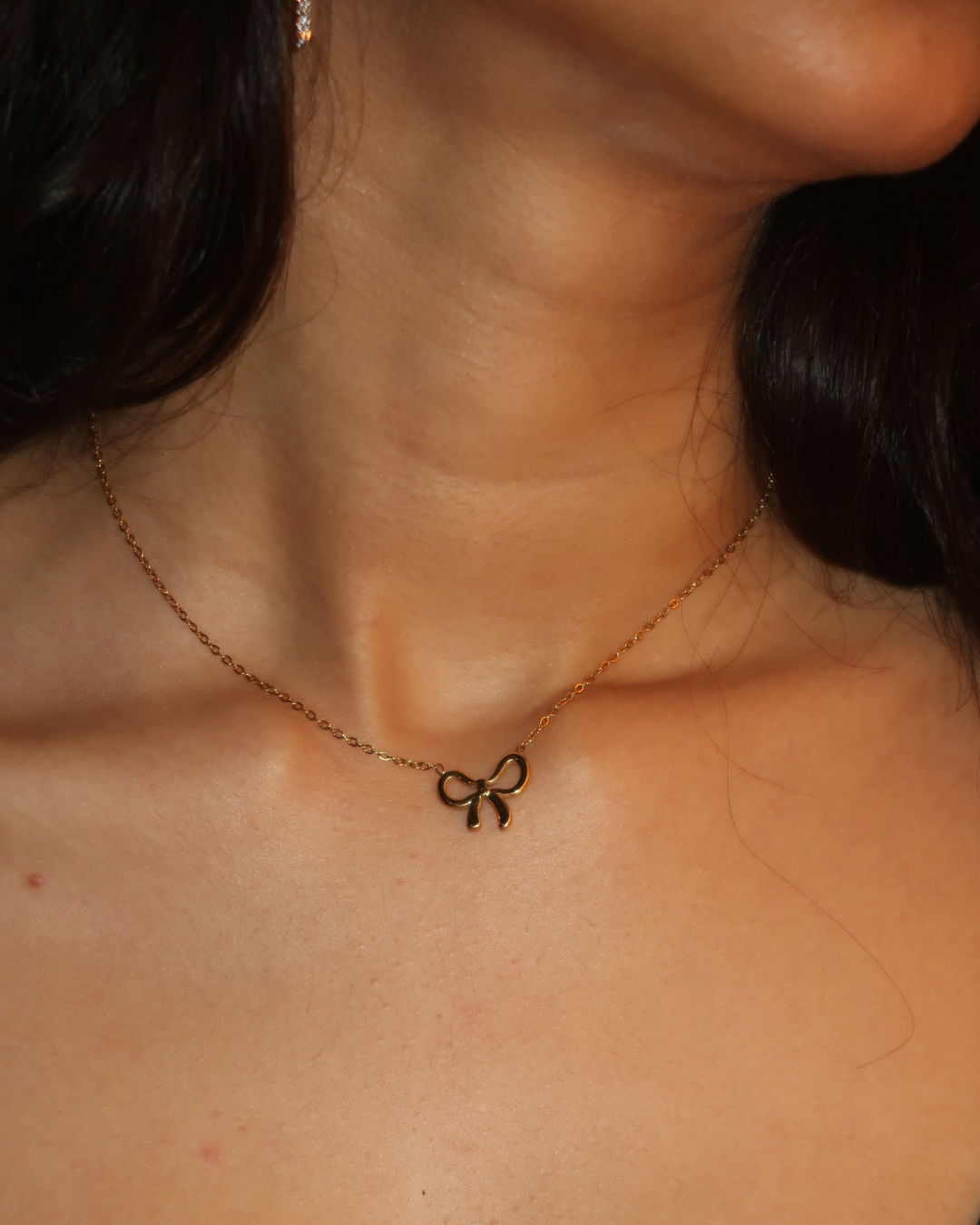 Bow pendant