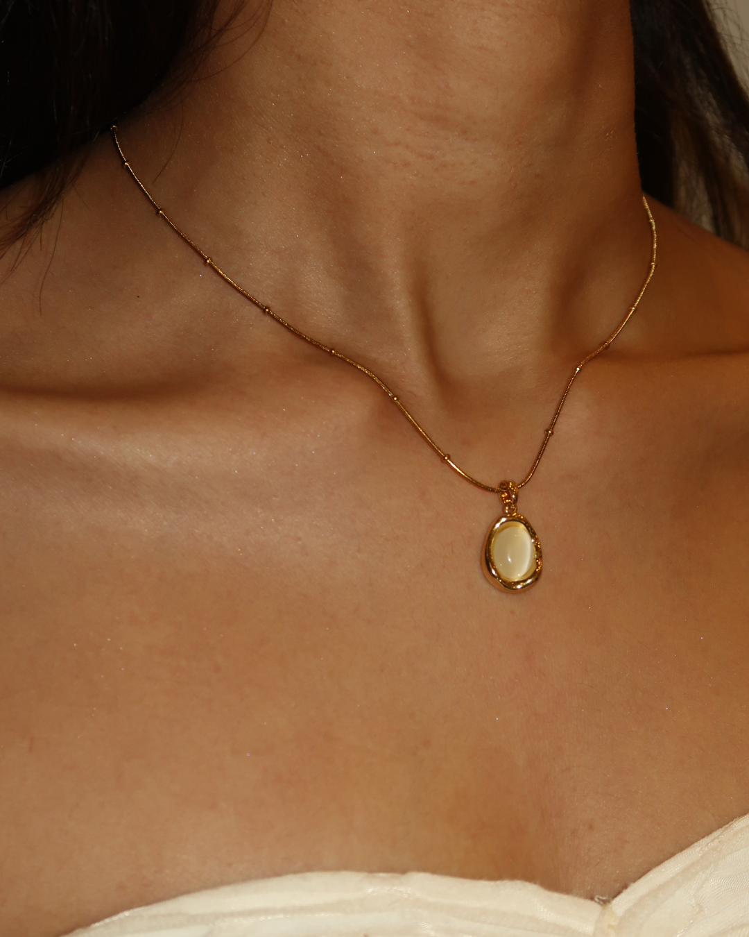 Luna Pendant