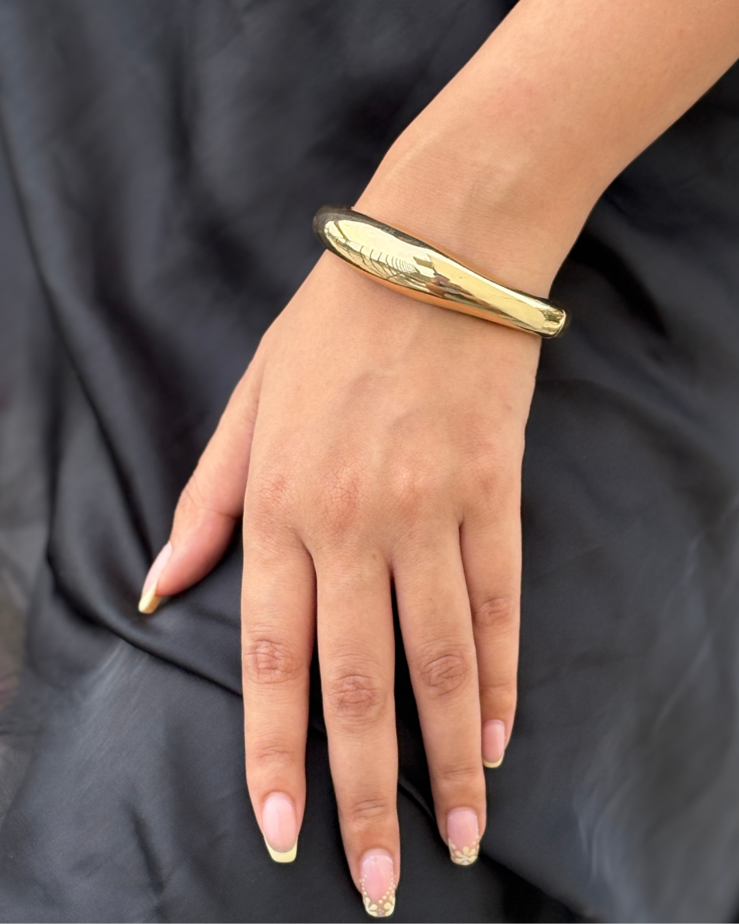 Zoe Bangle